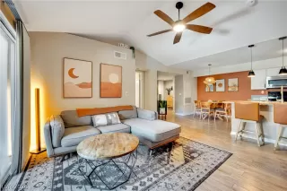 Photo #6: 2763385 Listing 