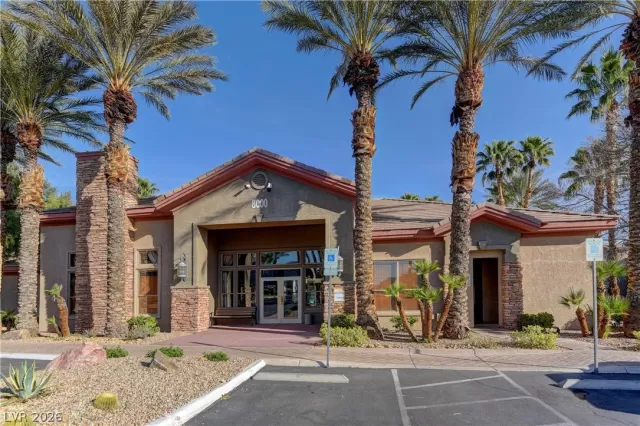 MLS: 2763408 Condo For Sale