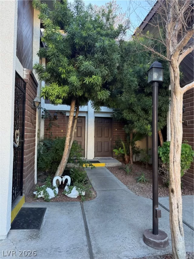 MLS: 2763429 Condo For Sale