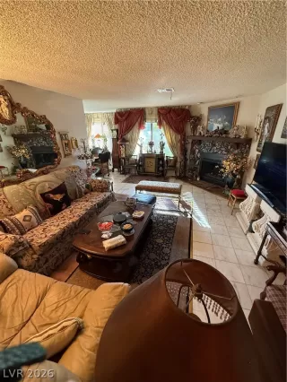 Photo #4: 2763429 Listing 