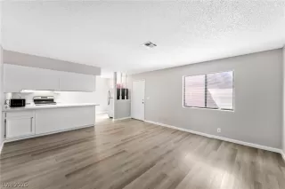 Photo #4: 2763552 Listing 