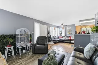 Photo #3: 2763584 Listing