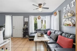 Photo #6: 2763584 Listing