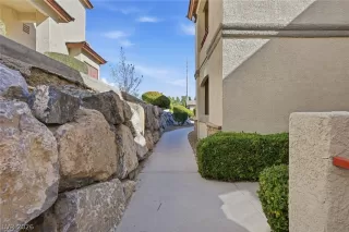 Photo #2: 2763613 Listing 