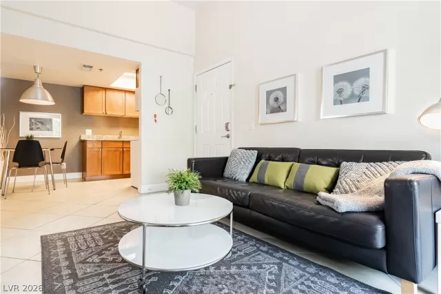 MLS: 2763625 Condo For Sale