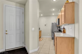 Photo #5: 2763669 Listing