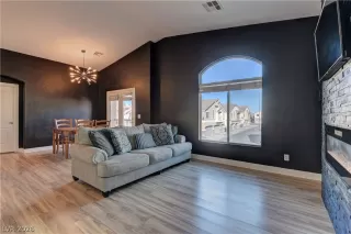 Photo #5: 2763688 Listing 