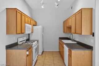 Photo #4: 2763719 Listing 