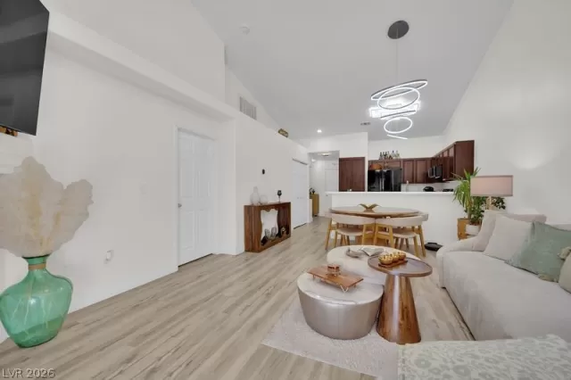 MLS: 2763760 Condo For Sale