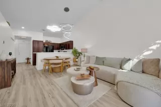 Photo #1: 2763760 Listing 