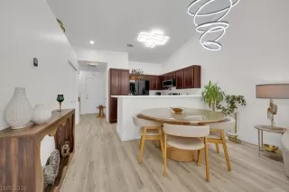 Photo #2: 2763760 Listing 