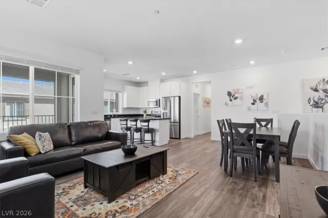 MLS: 2763801 Condo For Sale