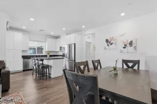 Photo #2: 2763801 Listing 