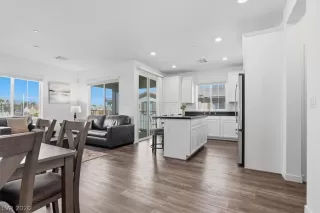 Photo #3: 2763801 Listing 