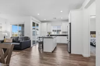 Photo #4: 2763801 Listing 