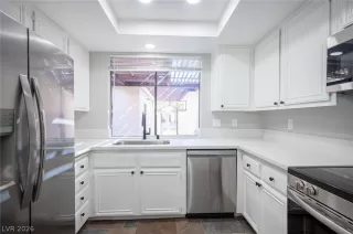 Photo #5: 2763827 Listing 