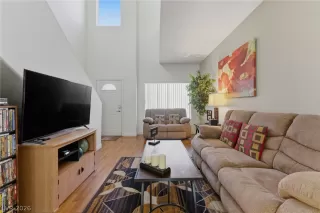 Photo #2: 2763845 Listing 