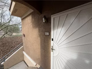 Photo #1: 2763867 Listing 