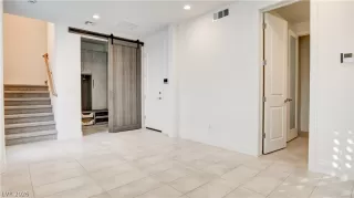 Photo #5: 2763871 Listing 