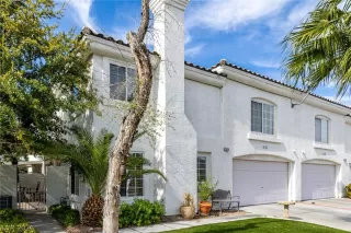 Photo #3: 2763953 Listing