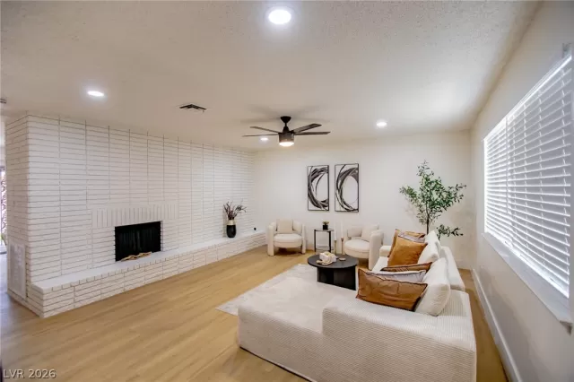 MLS: 2763975 Condo For Sale