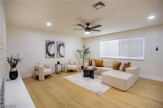 Photo #2: 2763975 Listing 