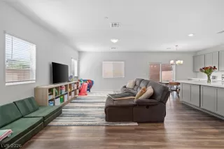 Photo #5: 2764051 Listing 