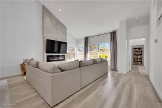 Photo #1: 2764060 Listing 