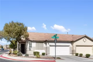 Photo #1: 2764067 Listing 