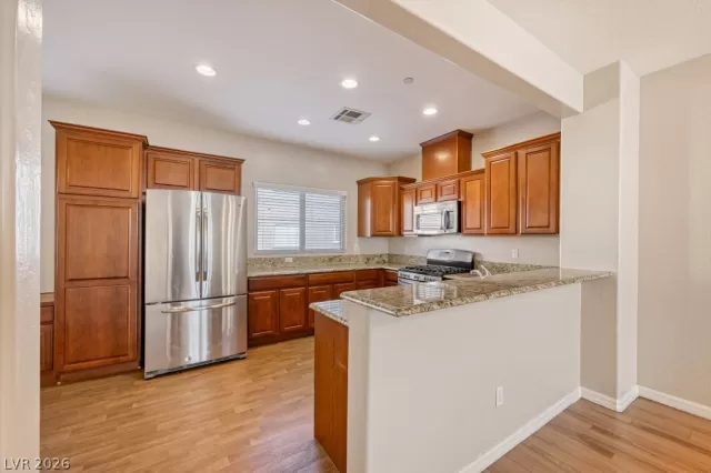 MLS: 2764098 Condo For Sale