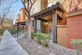 Photo #1: 2764098 Listing 