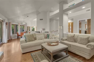 More Details about MLS # 2764199 : 7176 MISSION HILLS DRIVE