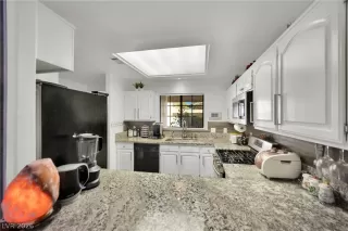 Photo #5: 2764264 Listing 