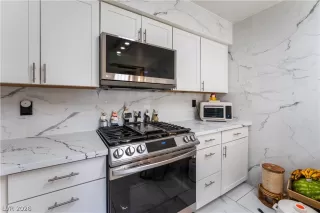 Photo #1: 2764275 Listing 