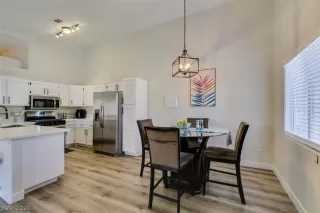 More Details about MLS # 2764330 : 2110 LOS FELIZ STREET 2030