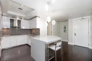 Photo #2: 2764339 Listing