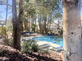 Photo #5: 2764419 Listing