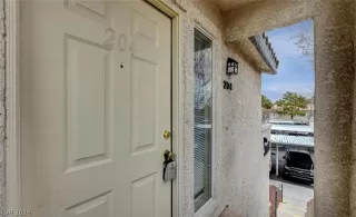 Photo #6: 2764419 Listing