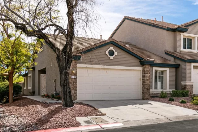 MLS: 2764504 Condo For Sale