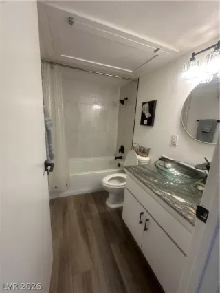 Photo #4: 2764505 Listing