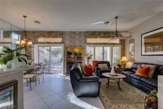 Photo #6: 2764508 Listing