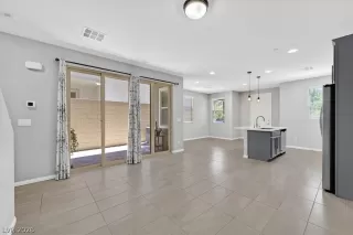 Photo #6: 2764510 Listing