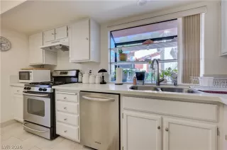 Photo #6: 2764533 Listing 