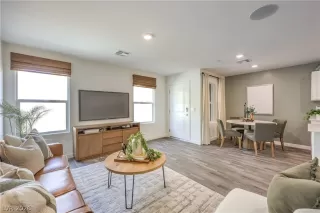 Photo #5: 2764549 Listing