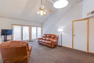 Photo #6: 2764556 Listing