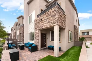 Photo #1: 2764578 Listing 