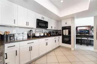 Photo #2: 2764581 Listing