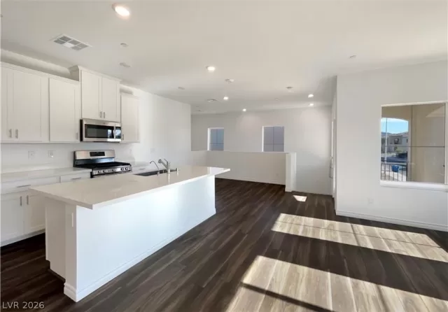 MLS: 2764604 Condo For Sale