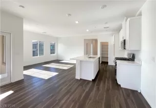 Photo #1: 2764604 Listing 