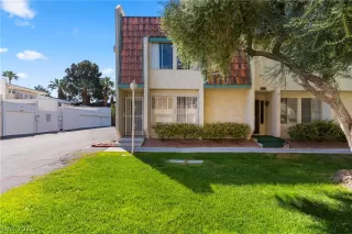 More Details about MLS # 2764729 : 3417 TOWNHOUSE DRIVE